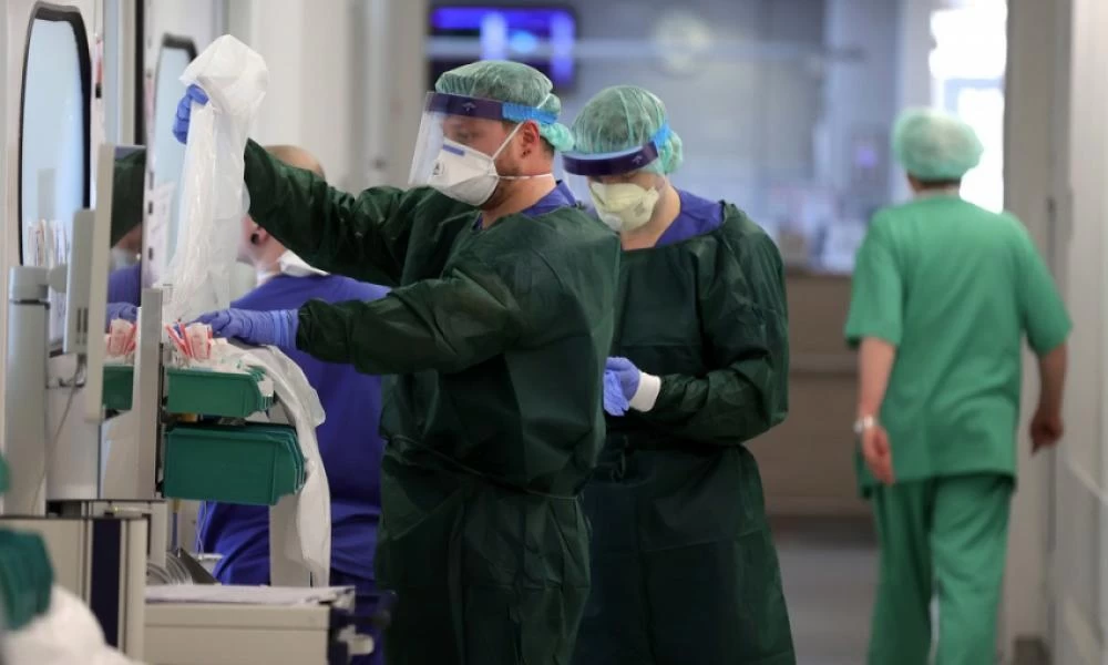 Κορονοϊός: Έλληνες γιατροί στη Γερμανία περιγράφουν και συγκλονίζουν